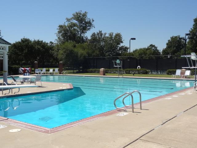 commonwealth sugar land swimming pool